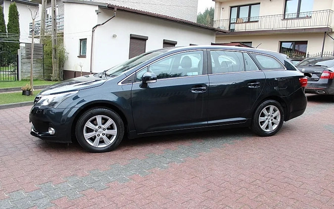 Toyota Avensis cena 38900 przebieg: 214000, rok produkcji 2015 z Wolbrom małe 92